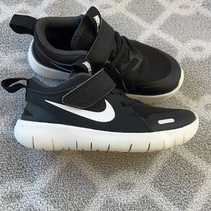 Nike Flexcontact 4 size 10.5C (children)